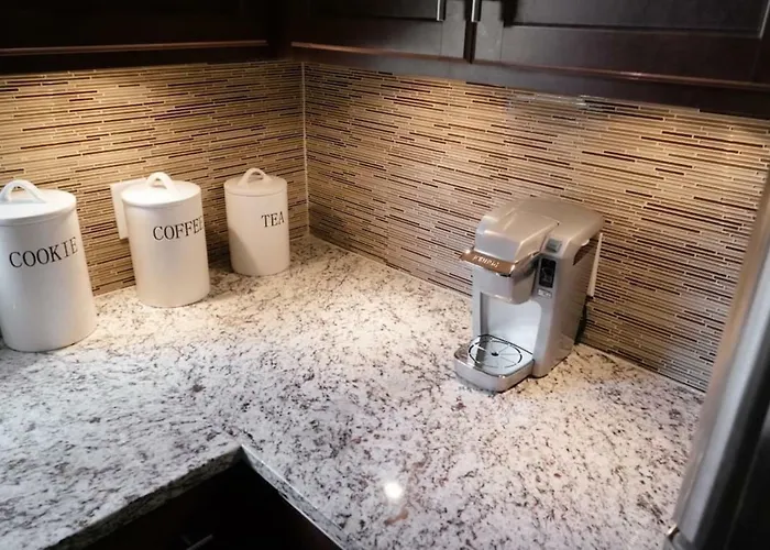 Appartamento 3br Cozy, Great Location & Pet-friendly- Stylish *